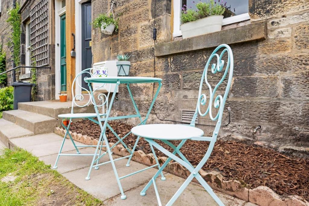 Cheerful Stays - Westend Cottage With Secured Parking Edinburgh Exteriér fotografie