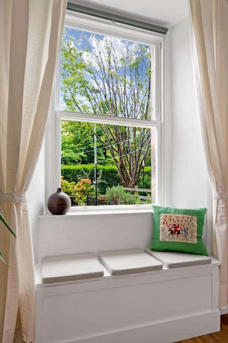 Cheerful Stays - Westend Cottage With Secured Parking Edinburgh Exteriér fotografie